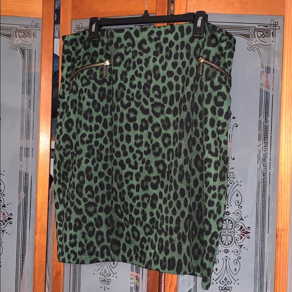 Michael Kors Green animal print pencil skirt-sz 16